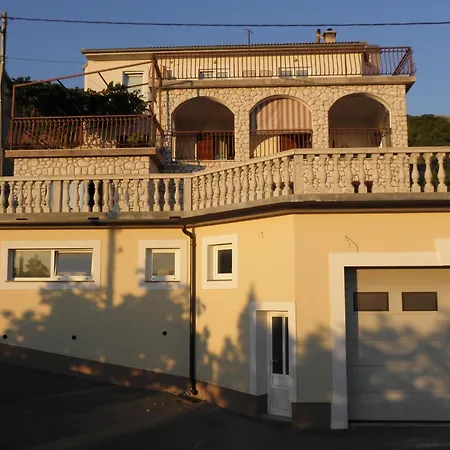 Fuer Zwei Erwachsene Und Zwei By Interhome דירה *