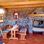 Apartmán Fuer Zwei Erwachsene Und Zwei By Interhome *