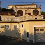 Fuer Zwei Erwachsene Und Zwei By Interhome Apartmán *