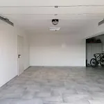 Apartmán Fuer Zwei Erwachsene Und Zwei By Interhome Sibinj Krmpotski