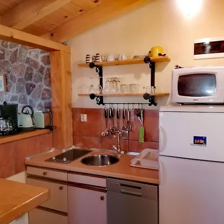 Fuer Zwei Erwachsene Und Zwei By Interhome Apartman