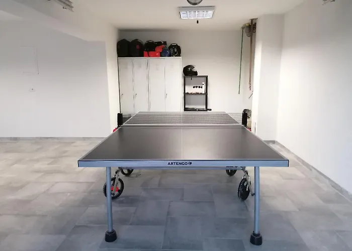 Appartement Fuer Zwei Erwachsene Und Zwei By Interhome *